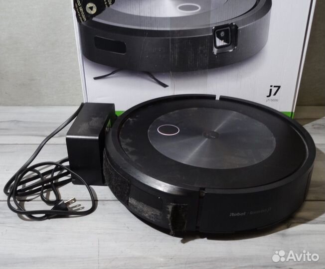 Робот-пылесос iRobot Roomba j7
