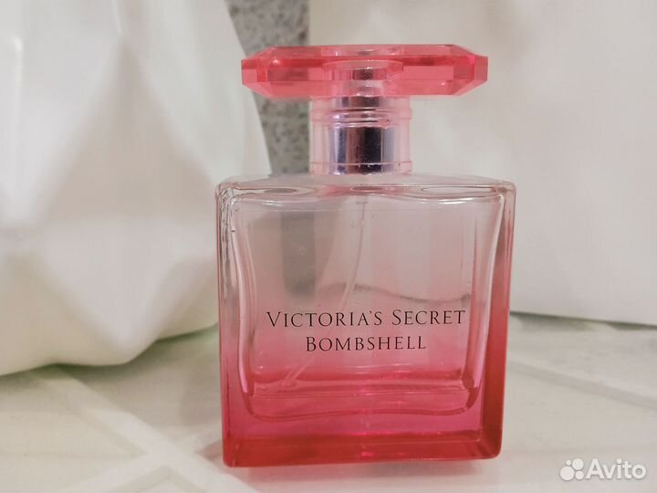 Парфюмерная вода Victoria Secret Bombshell