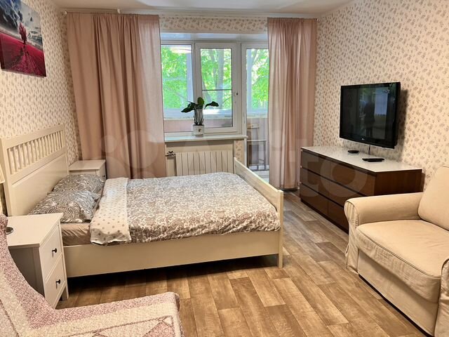 2-к. квартира, 65 м², 1/9 эт.