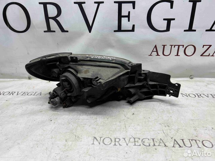 Фара левая Mitsubishi Outlander