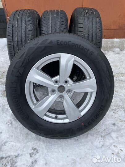 R17 Continental ComfortContact - 6 235/60, PCD 5x114.3 DIA 67.1