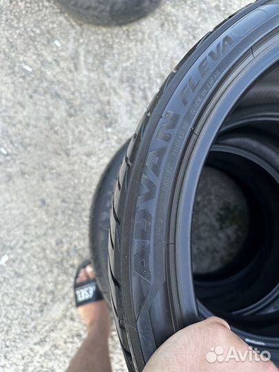 Yokohama Advan Fleva V701 275/35 R19