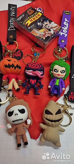 Брелки новые смотрите фото и описание спасибо