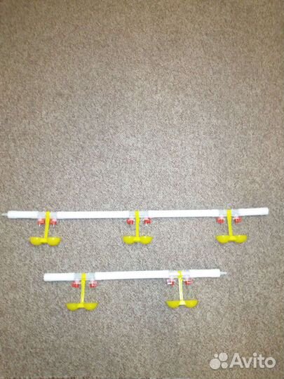 Ниппельные поилки для курей и перепелов