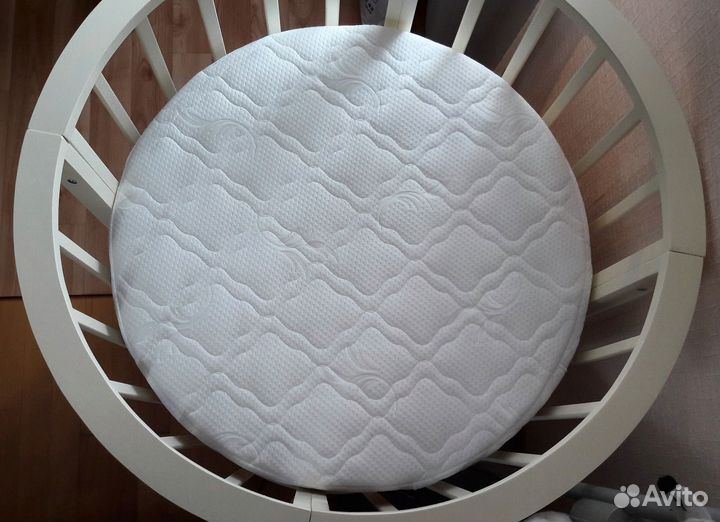Матрас в круглую кроватку