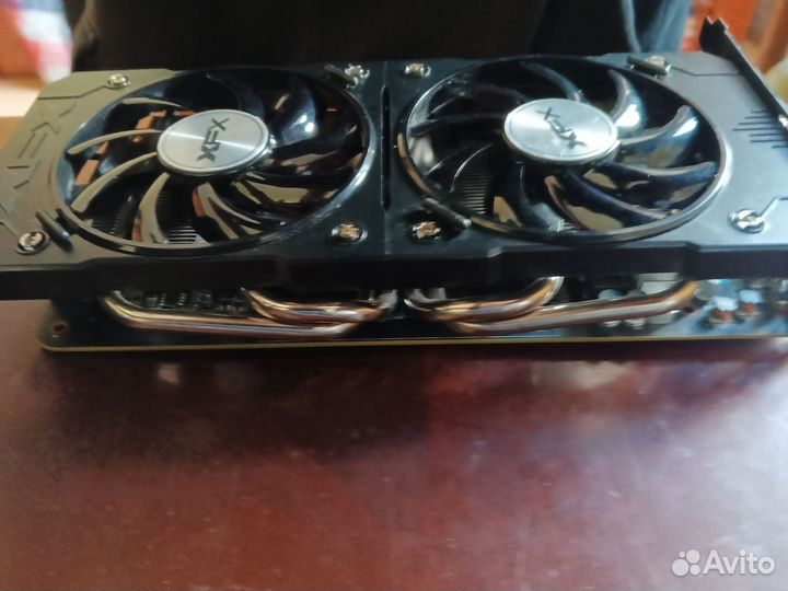 Видеокарта Radeon R9 380