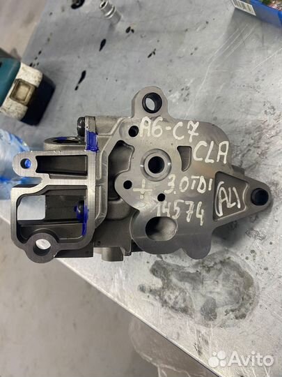 Масленный насос Ауди А8 D3 059115103S