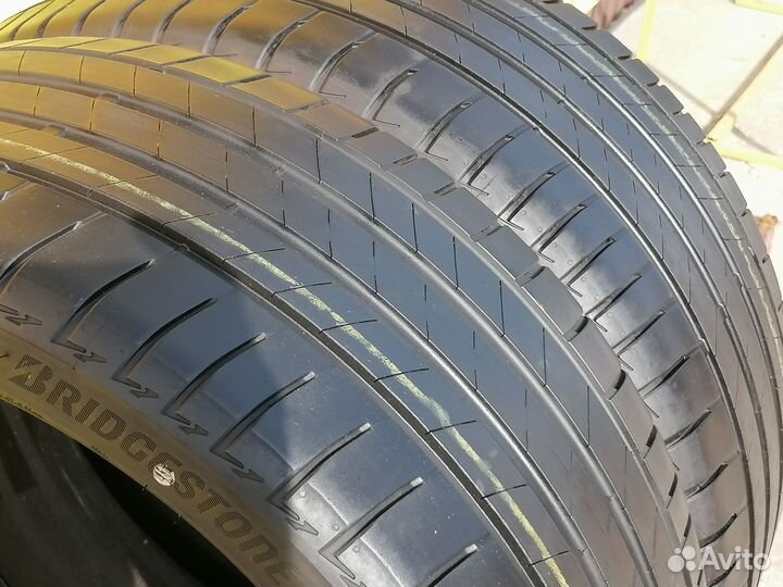 Bridgestone Turanza T005 255/35 R21