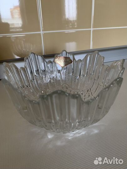 Ваза и стаканы