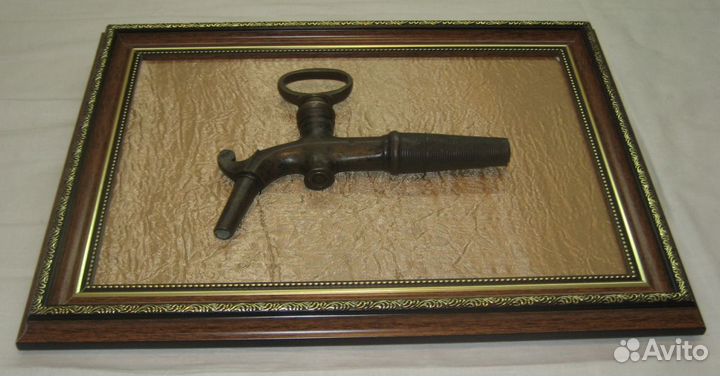 Панно. Композиция. Кран бочковой. 19 век. №2185