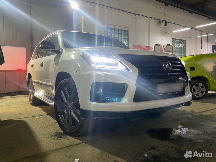 Фары Lexus LX570 стиль 2020 года