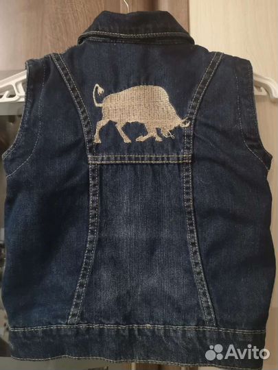 Джинсовая жилетка для мальчика