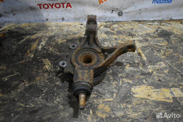 Кулак поворотный передний правый Citroen C4 1