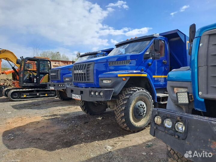 Водитель карьерного самосвала