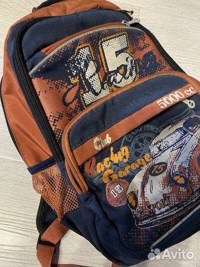 Рюкзак школьный