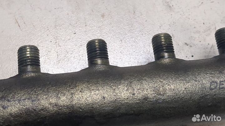 Рампа топливная Nissan X-Trail (T30), 2004