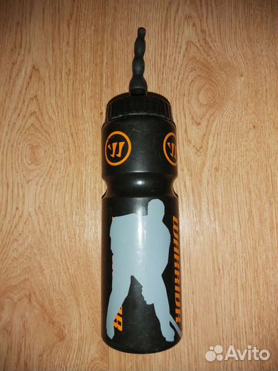 Бутылка хоккейная
