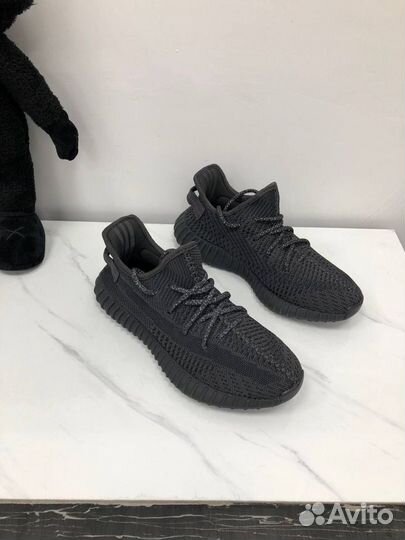 Кроссовки Adidas yeezy размеры 36-47