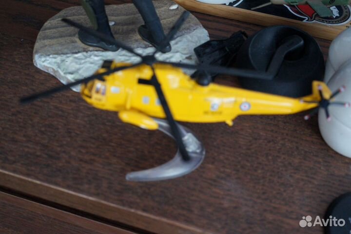 Модели самолетов, вертолетов