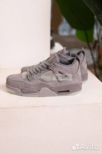 Кроссовки Nike Air Jordan 4 Kaws