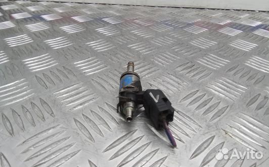 Форсунка бензиновая mazda 6 GJ (AVN09B701)
