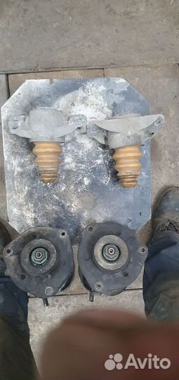 Амортизатор передний