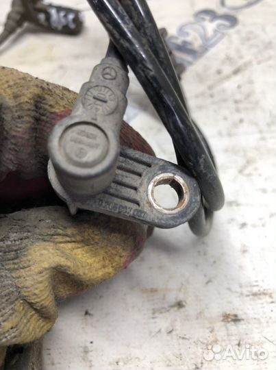 Датчик abs Mercedes Cl500 W215