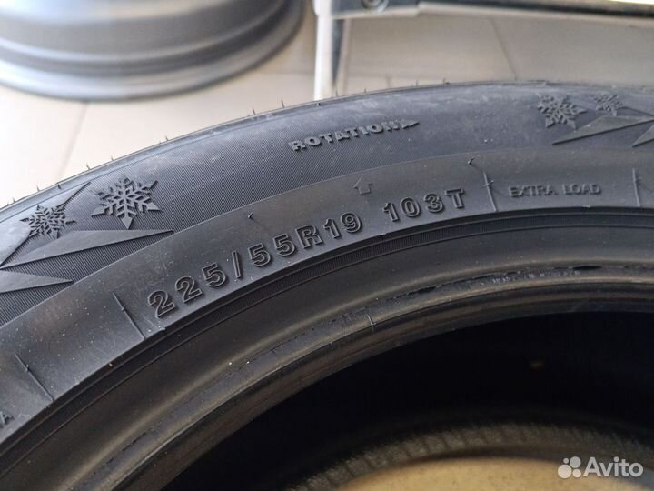 Tracmax X-Privilo S500 225/55 R19 103T