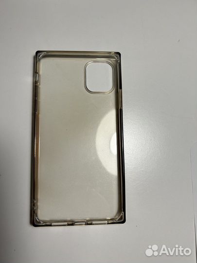 Чехол на iPhone 11