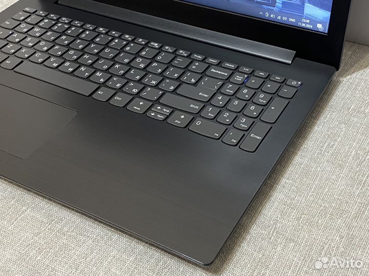 Игровой Lenovo i3-7gen/12gb/ssd256/R550-2gb