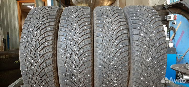 Pirelli Ice Zero 2 215/65 R17
