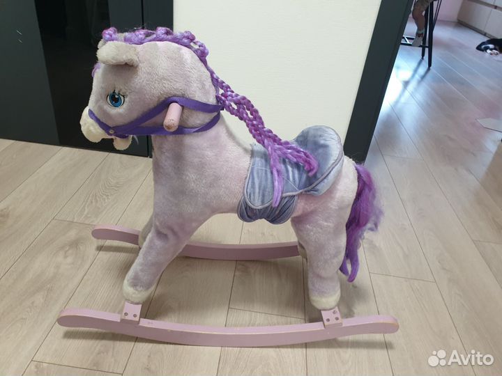 Детская качалка лошадь
