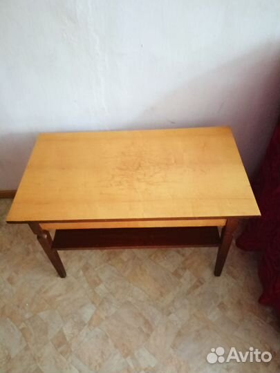 Журнальный столик