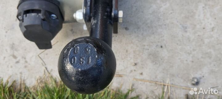 Фаркоп на Веста седан/универсал