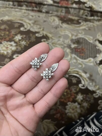 Золотые серьги 750 пробы