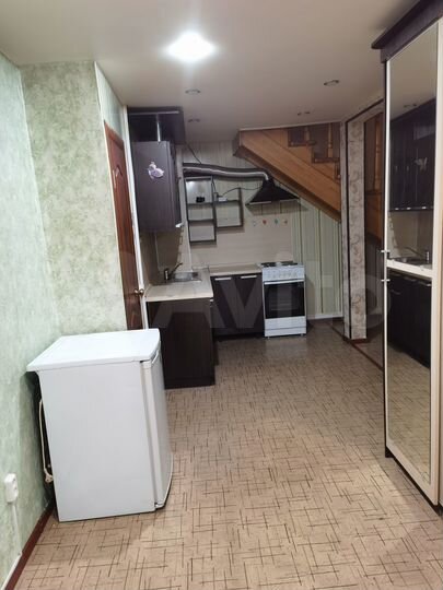 2-к. квартира, 50 м², 3/3 эт.