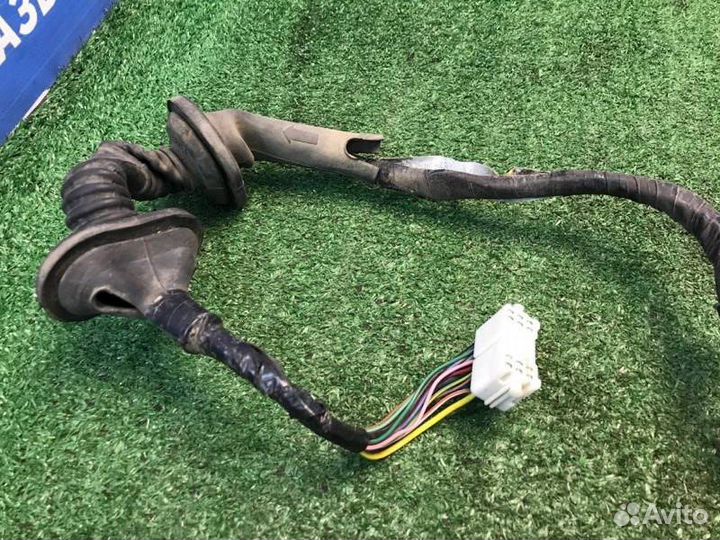 Проводка двери передняя правая Mitsubishi Pajero 3