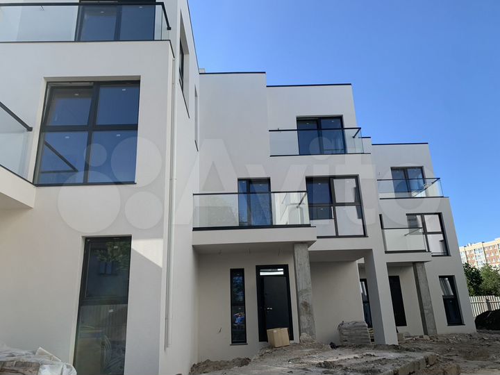 Таунхаус 187,3 м² на участке 2,3 сот.