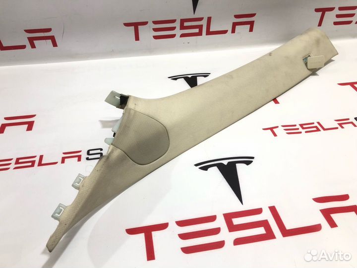 Накладка стойки А Tesla Model S 2013 1004833-00-A