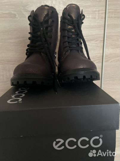 Новые ботинки Ecco