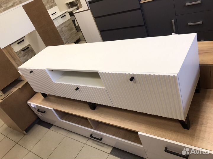 Тумба под тв