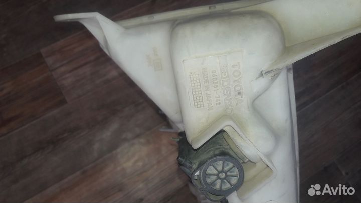 Бачок омывателя Toyota Supra jza 80