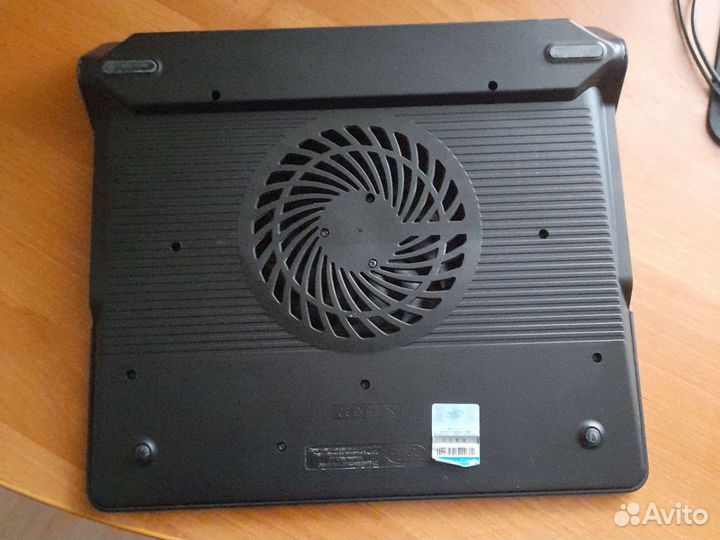 Подставка для ноутбука с колонками