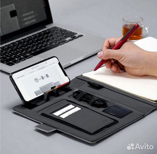 Ежедневник с беспроводной зарядкой