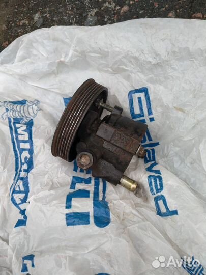 Насос гур рено кангу1