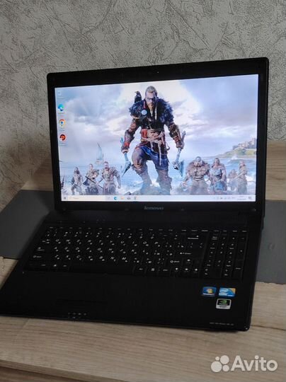 Отличный Ноутбук lenovo, i3,GeForce