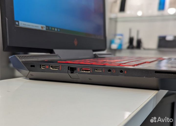 HP Omen 17-AN040UR i7-7700HQ 12Gb/1128SSD/GTX1050