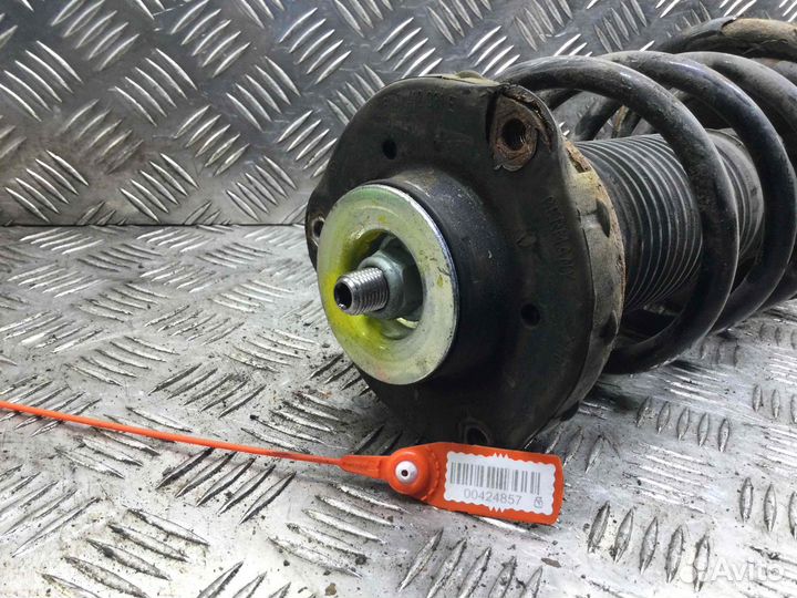 Стойка передняя правая Volkswagen Polo AUD