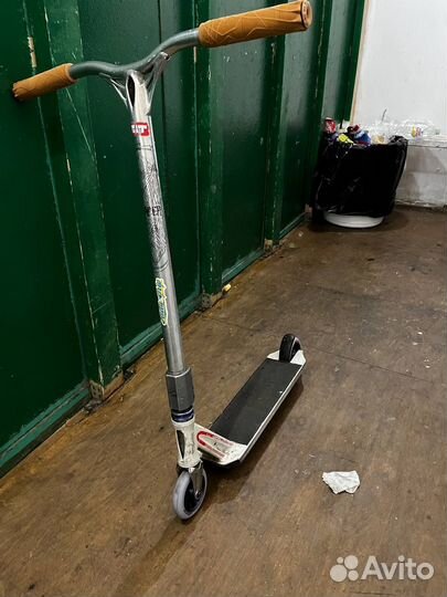 Трюковой самокат