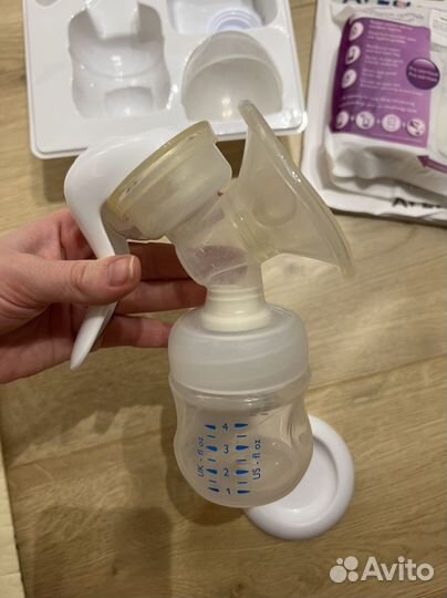 Молокоотсос ручной avent + пакеты для заморозки